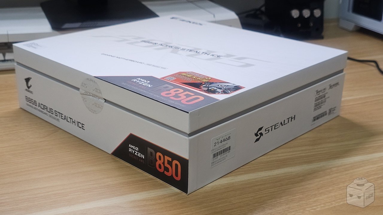 Featured image of post [開箱] 白化背插板 - 技嘉 B850 AORUS STEALTH ICE